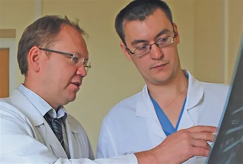 Преподаватель на экзамене. Преподаватель и студент. Студент и преподаватель на экзамене. Учитель музыки приласкал студентку. Профессор бердвиссл.