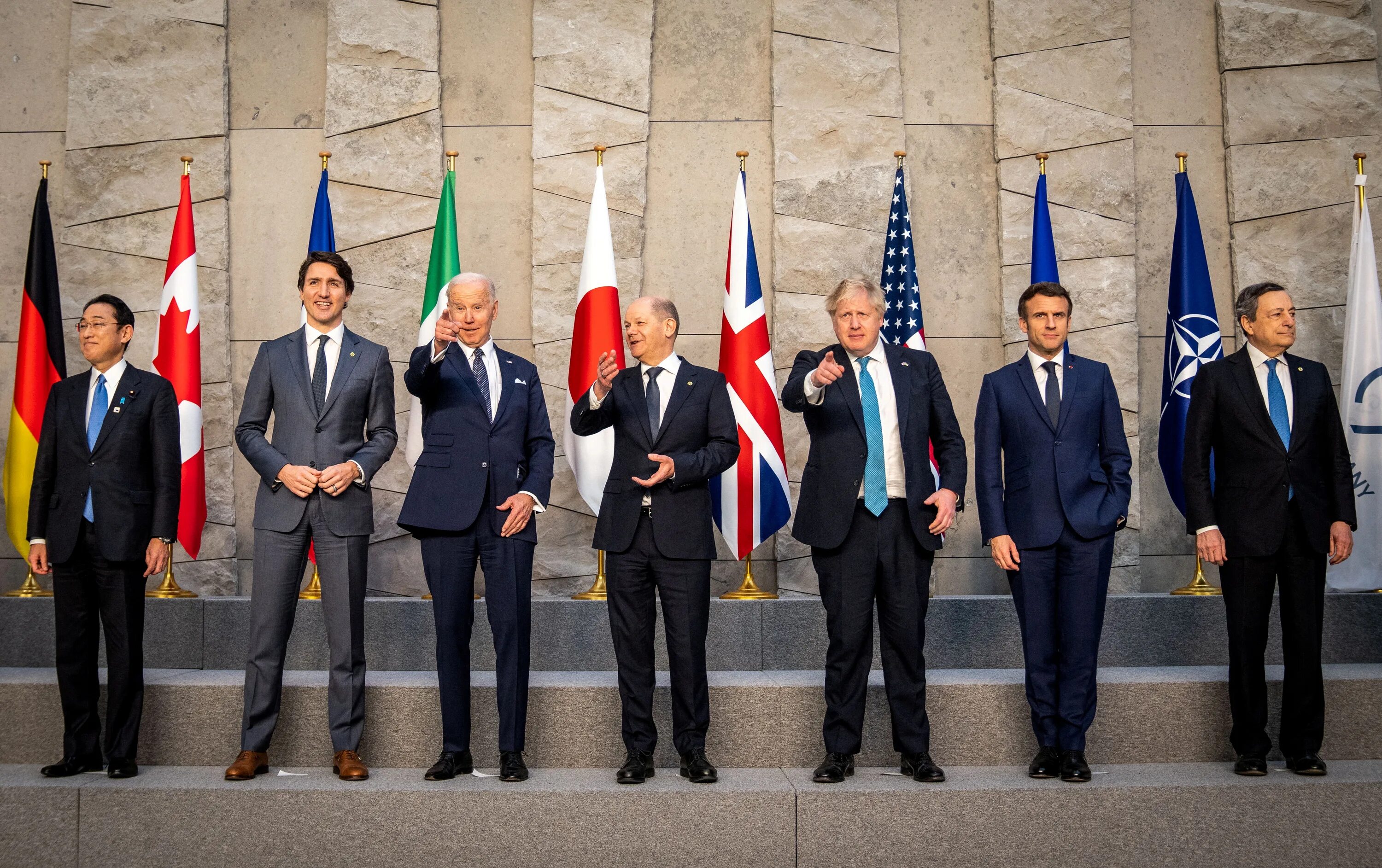 L o g 7 x 0