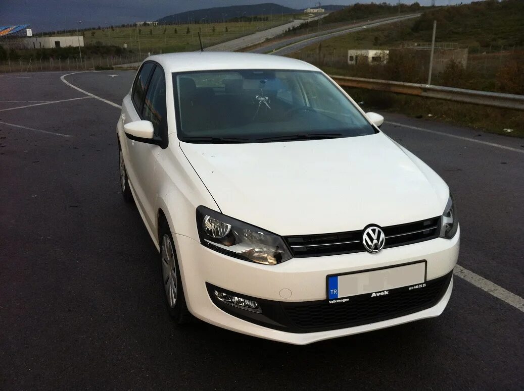 Wv polo 1.6. Фольксваген поло 1.6. Фольксваген поло 6. Volkswagen Polo sedan 1.6. 1.6 VW pollo.