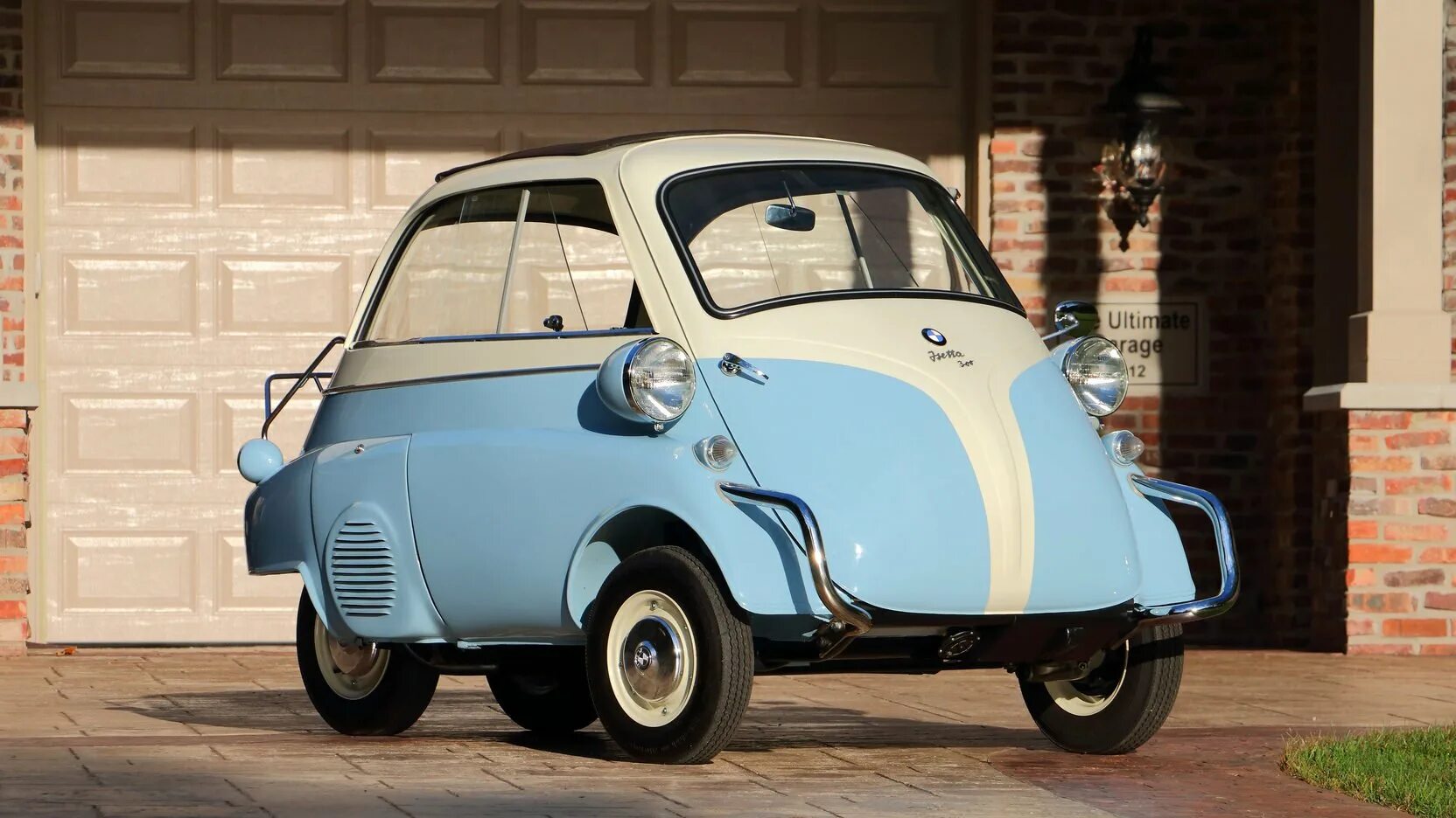 Самая дешевая бмв. Самая дешевая бмв. Bmw isetta дверь. Bmw x1 e84 рестайл. Bmw 235i.