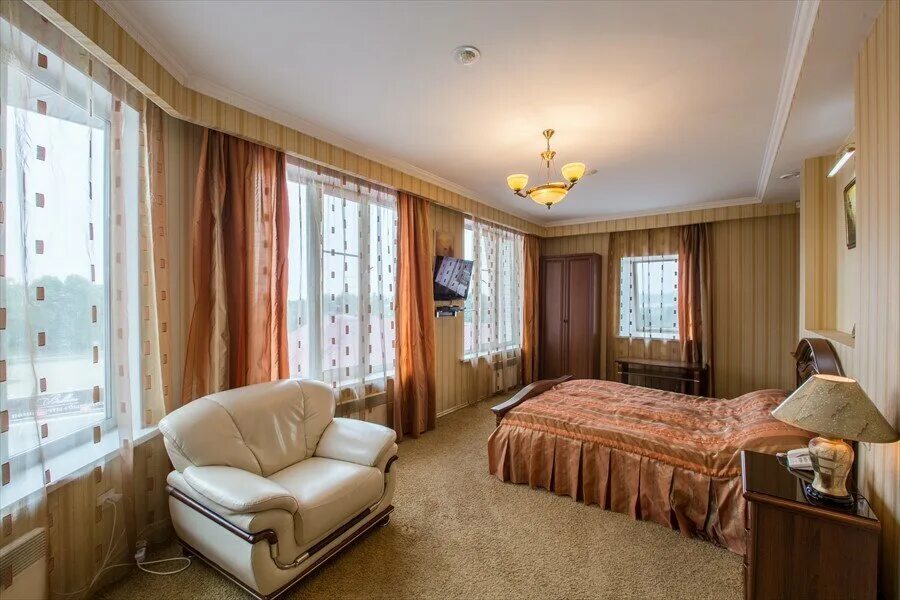 берег иркутск. лазурный берег иркутск. отель лазурный берег иркутск. аэропорт тыргу муреш фото. лазурная отель.