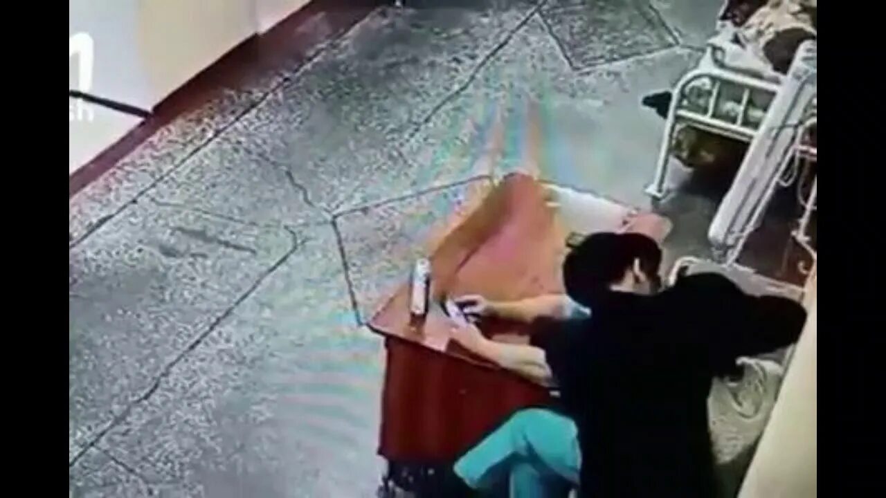 Мучают в больнице