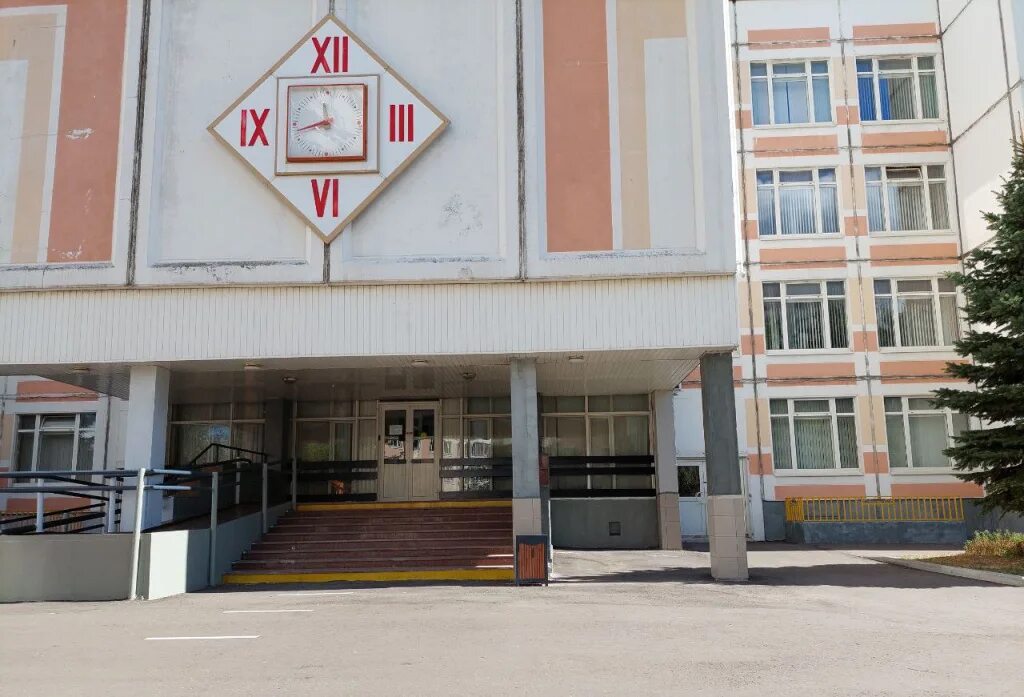 Школа южный город самара. Школа южный город фото. Самара южный город 1 школа. Южный школа 25. 8 школа южно-сахалинск.