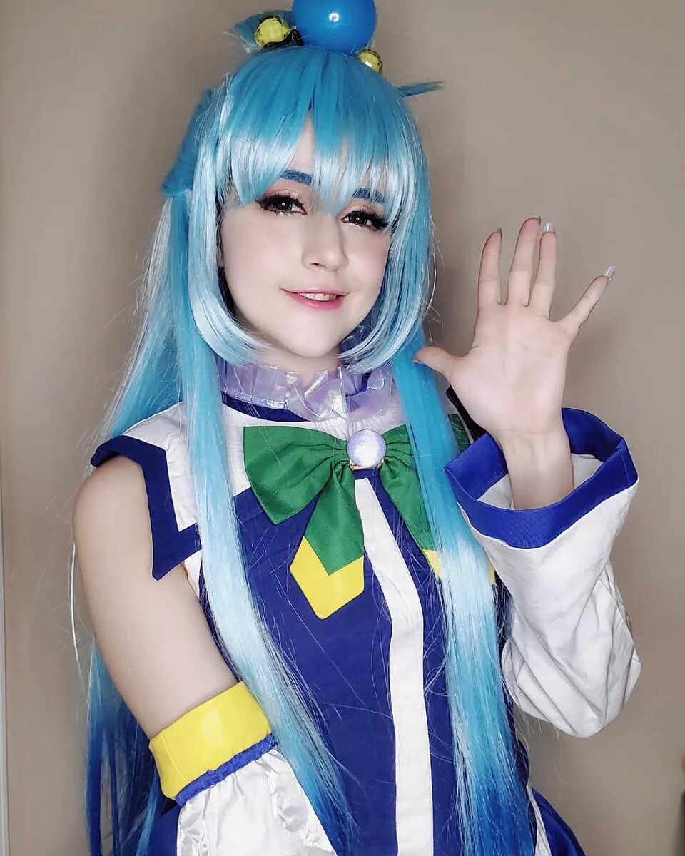 Aqua cosplay. Aqua Konosuba Cosplay. Аква Konosuba r18 косплей. Konosuba Aqua Cosplay 18. Богиня Аква косплей.