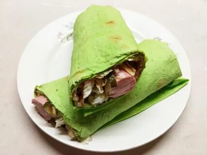 Шаурма с капустой и огурцами