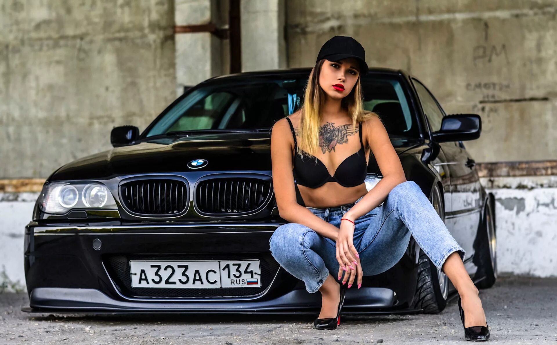 Исы девушка. БМВ е90 бандитка. BMW e34 и девушка бандитка. БМВ е60 бандитка. БМВ е90 девочки.