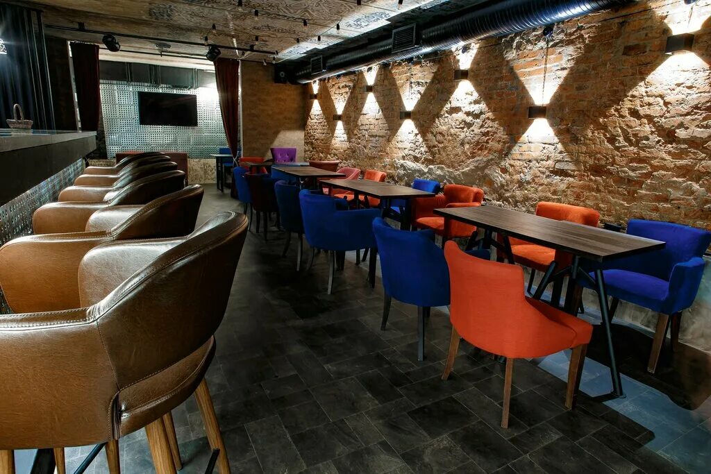 барсук бар спб. бокал пива в руке женщины. гудман стейк хаус меню. миллениал бар жуковский. аниме кафе ростов на дону.