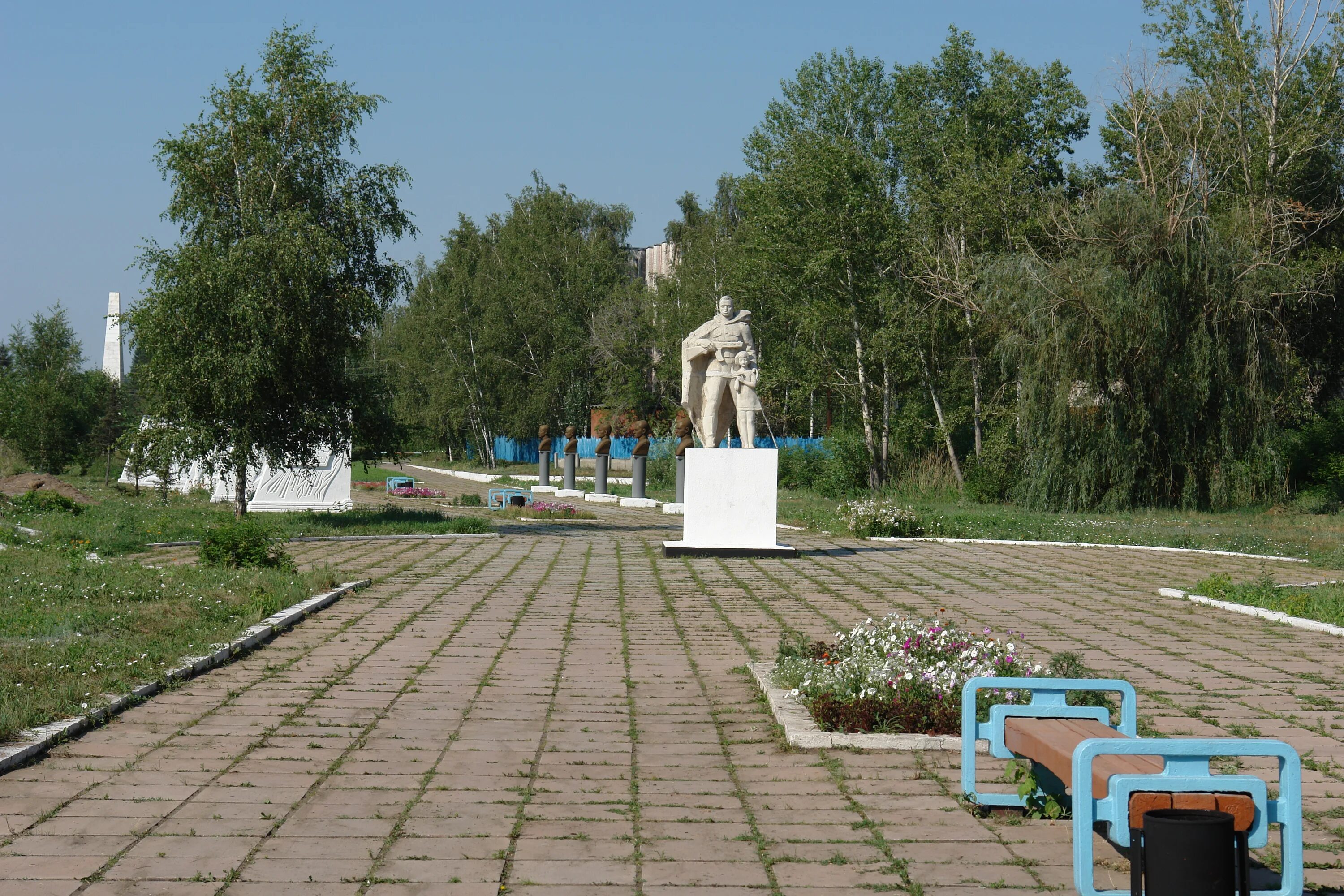 Завьялово алтай. Село Завьялово Алтайский край. Аллея славы Завьялово. Достопримечательности села Завьялово Алтайский край. Алтайский край Завьяловский район село Завьялово.