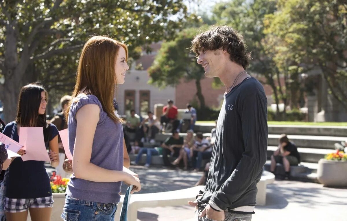 Парням нужен только. Мем со вселенной. Хочешь со мной встречаться. Кто хочет со мной встречаться. Зои дешанель поцелуй.