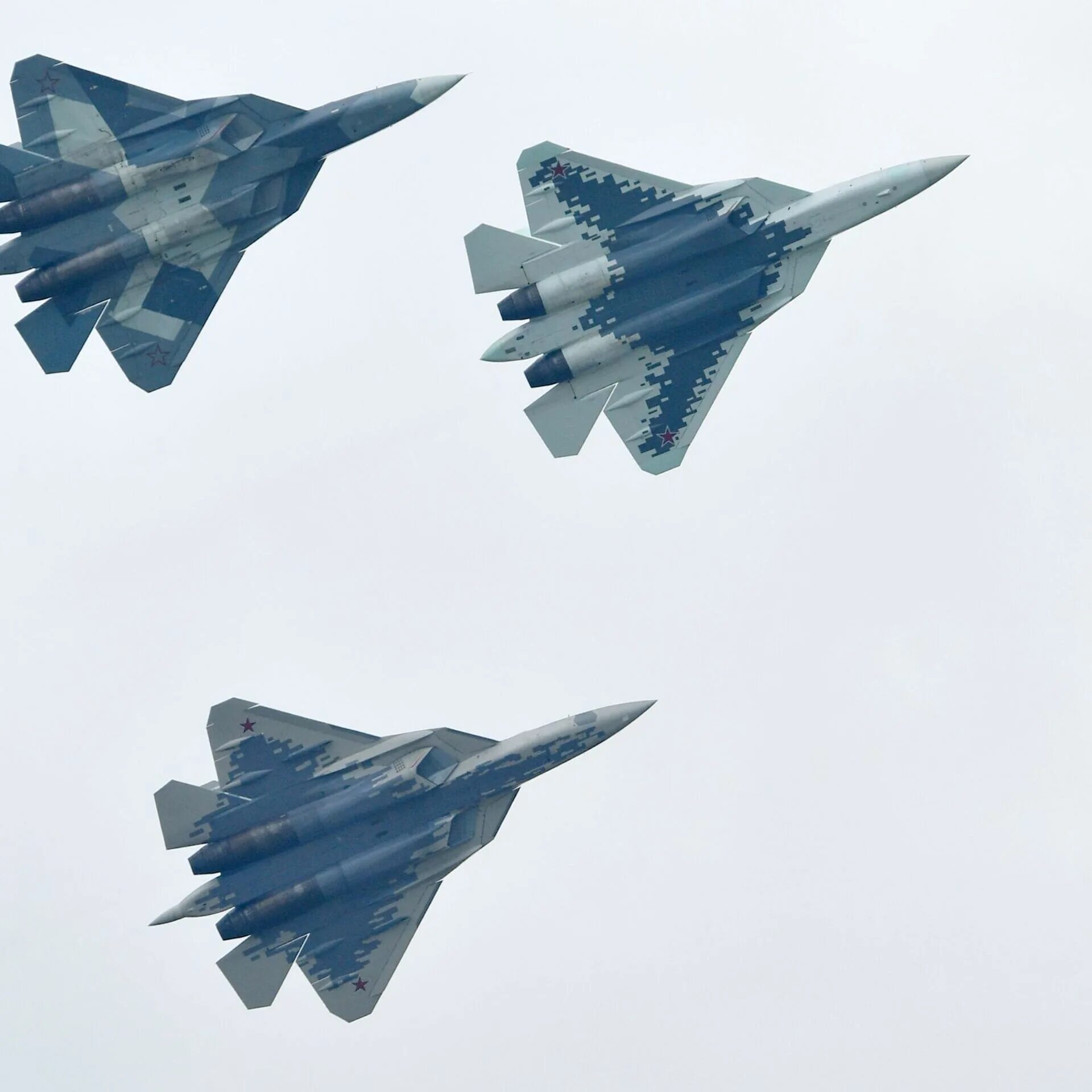 Поколения российских истребителей. Су-57 реактивный самолёт. Су-57 пятого поколения. Истребитель пятого поколения Су 57. Су 57 с плоским соплом.