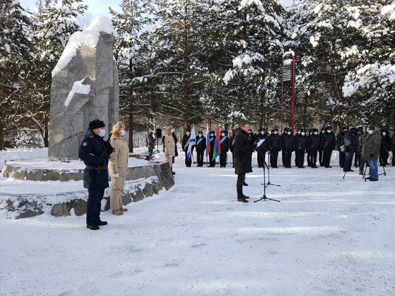 Митинг 15 февраля. 15 февраля день памяти воинов-интернационалистов афганистан. Памятник победы. Завтра 15 февраля день памяти воинов-интернационалистов. 15 февраля день памяти интернационалистов.