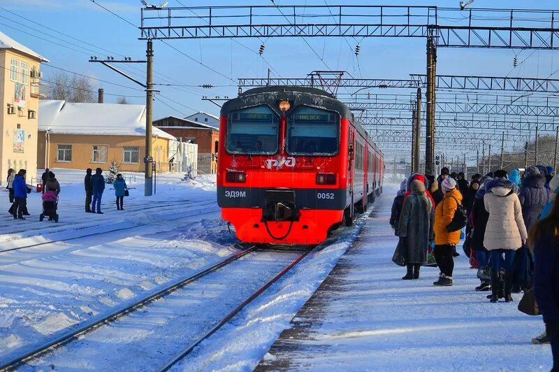 Электричка красноуфимск янаул. Электричка красноуфимск янаул ижевск. Электричка красноуфимск ижевск. Электричка красноуфимск ижевск. Пригородный поезд.