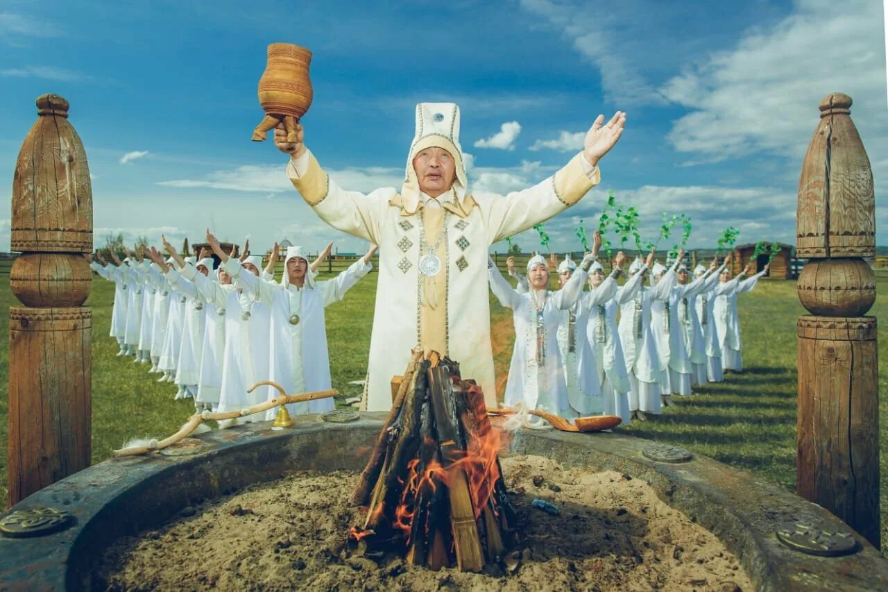 Ысыах туймаады. Эллэй ысыах. Урун урун урун утка. Якутская национальная еда и посуда. Урун тунах ыьыа5ынан.