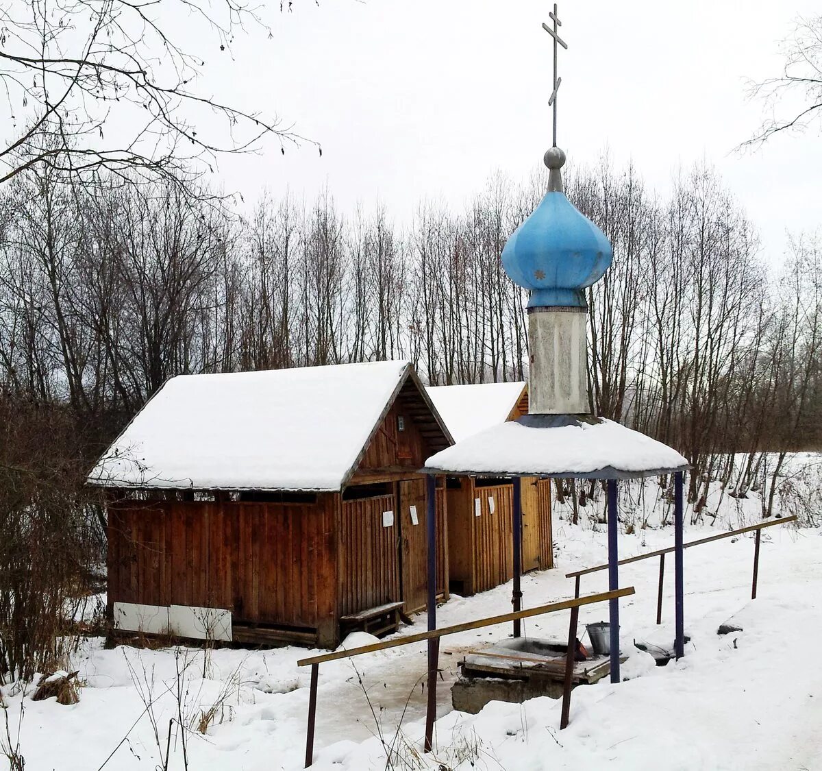 Родник смоленск. Церковь Николо Яровня Кардымовский район. Святой источник Николая Чудотворца в Смоленской области. Святой источник Николо-Яровня. Николо Яровня Смоленск храм.