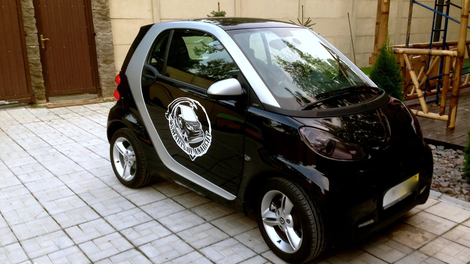 Смарт форту желтый. Машина smart mhd. Мерседес смарт 2000г. Смарт форту 2004. Smart fortwo coupe brabus 2008.