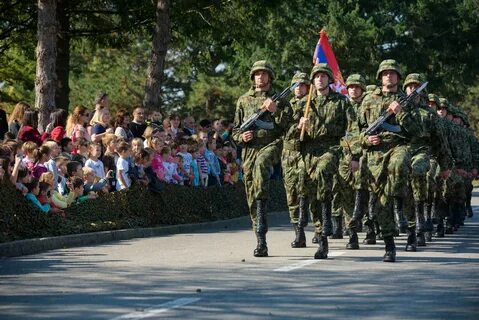 Праздник день вооруженных сил