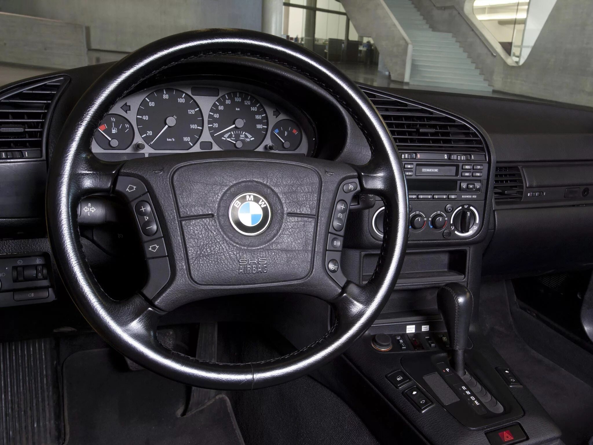 Панель бмв е36. БМВ е36 салон. BMW m3 e36 салон. BMW e36 Interior. BMW 3 e36.