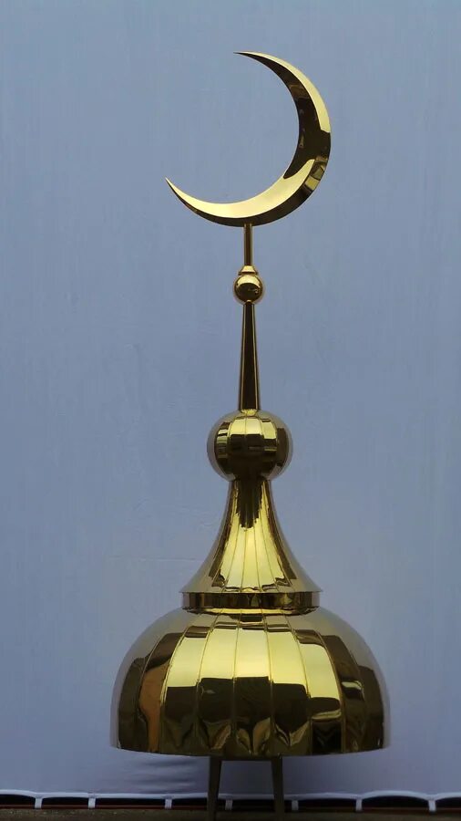 Полумесяц на мечети. Полумесяц с минаретом. Шпиль мечети. Полумесяц на мечети. Полумесяц мусульманский на мечети кул шариф в казани.