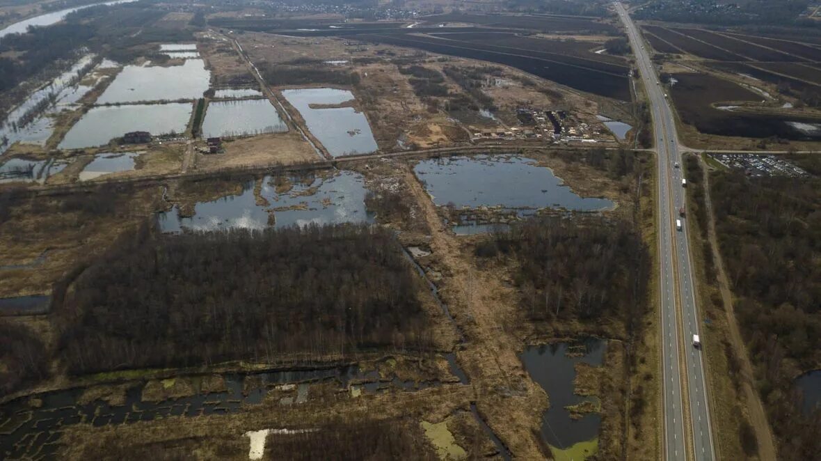 Ярославская обл, переславский р-н, деревня коротково индекс. 42 гектара на фото. Коротково переславский район. Поле представляет собой участок в форме. Земля участок 24.