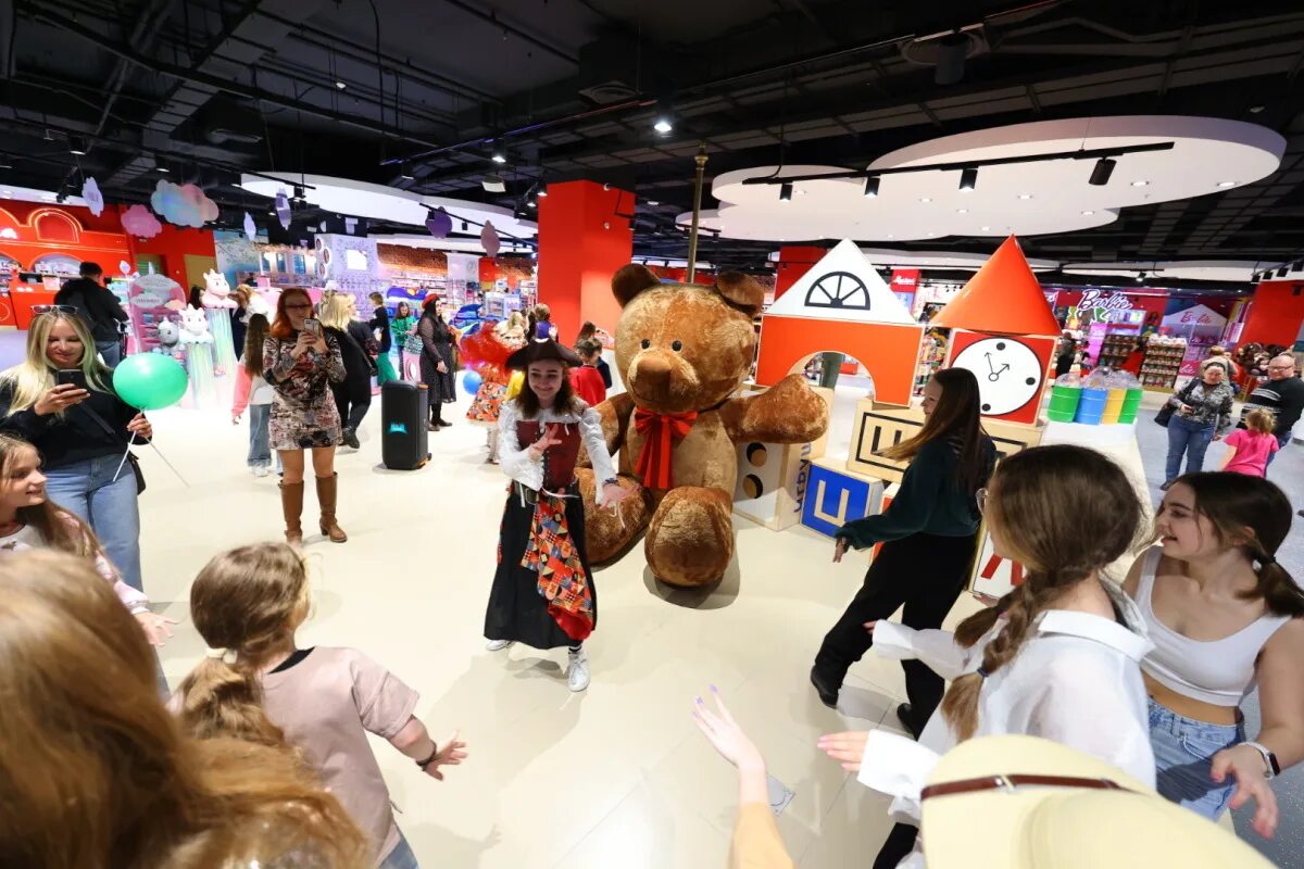 Цдм игрушки. Детский магазин игрушек на лубянке. Цдм игрушки. Новый магазин игрушек цдм. Цдм открыл новый магазин игрушек.