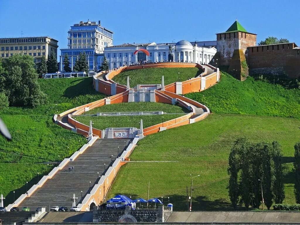 4 угр ватый досто н