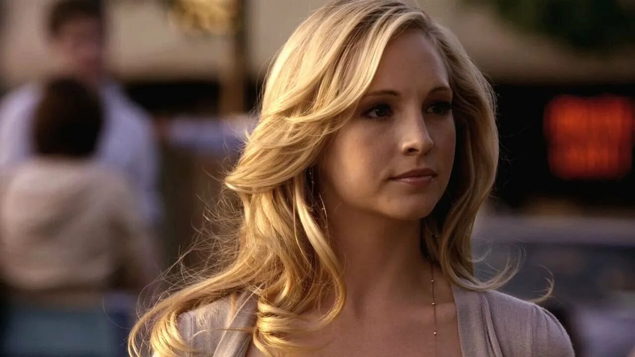 Caroline 1. Элизабет форбс дневники вампира. Кэролайн форбс вампир. Кэролайн форбс дневники вампира. Caroline 1.