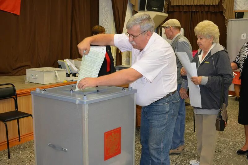 Холмский центр занятости населения отметил. Краеведческий музей поспелиха. Центр занятости поспелиха. Село поспелиха поспелихинский район. Алтайский край поспелихинский район с поспелиха.