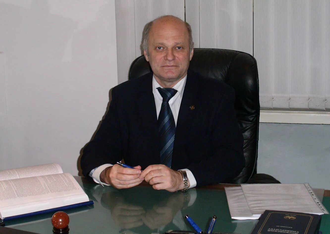 зав кафедрой физики. зав кафедрой физики. зав кафедрой физики. семенов михаил борисович пгу. колобов владимир владимирович.