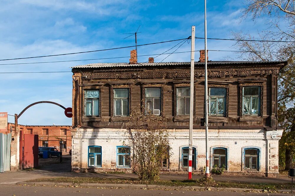 Бузулук самарская область. Дом купца Киселева Бузулук. Старинные здания Бузулука. Бузулук дом древний. Дом купца Хабарова Бузулук.