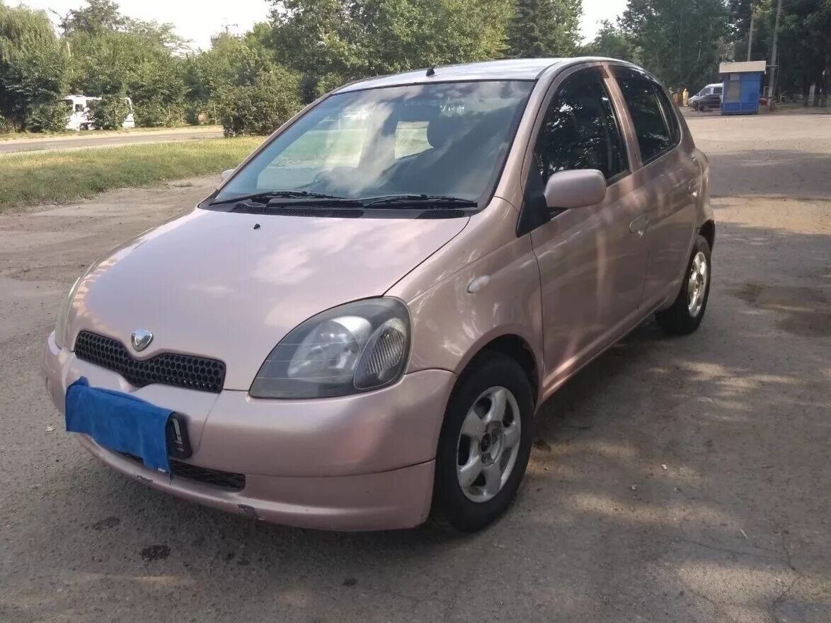 Toyota vitz 2000 года. Toyota Vitz 2000. Тойота Витц 2000г. Тойота Vitz 2000 года. Toyota Vitz 2000 2001.