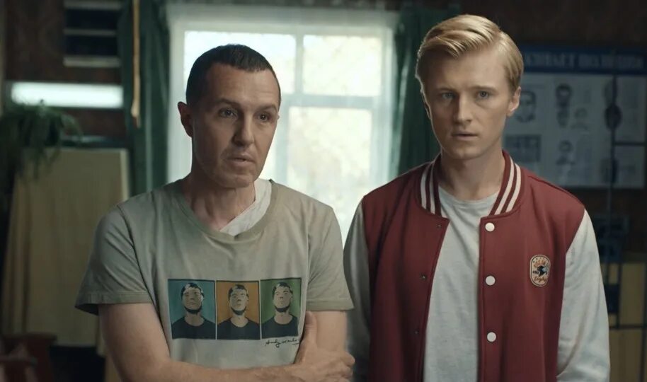 Сериал жуки лагашкин максим лагашкин. Сериал жуки 2. Актёры жуки на тнт. Александр шаляпин жуки в сериале. Жуки 2 сезон 2 серия.