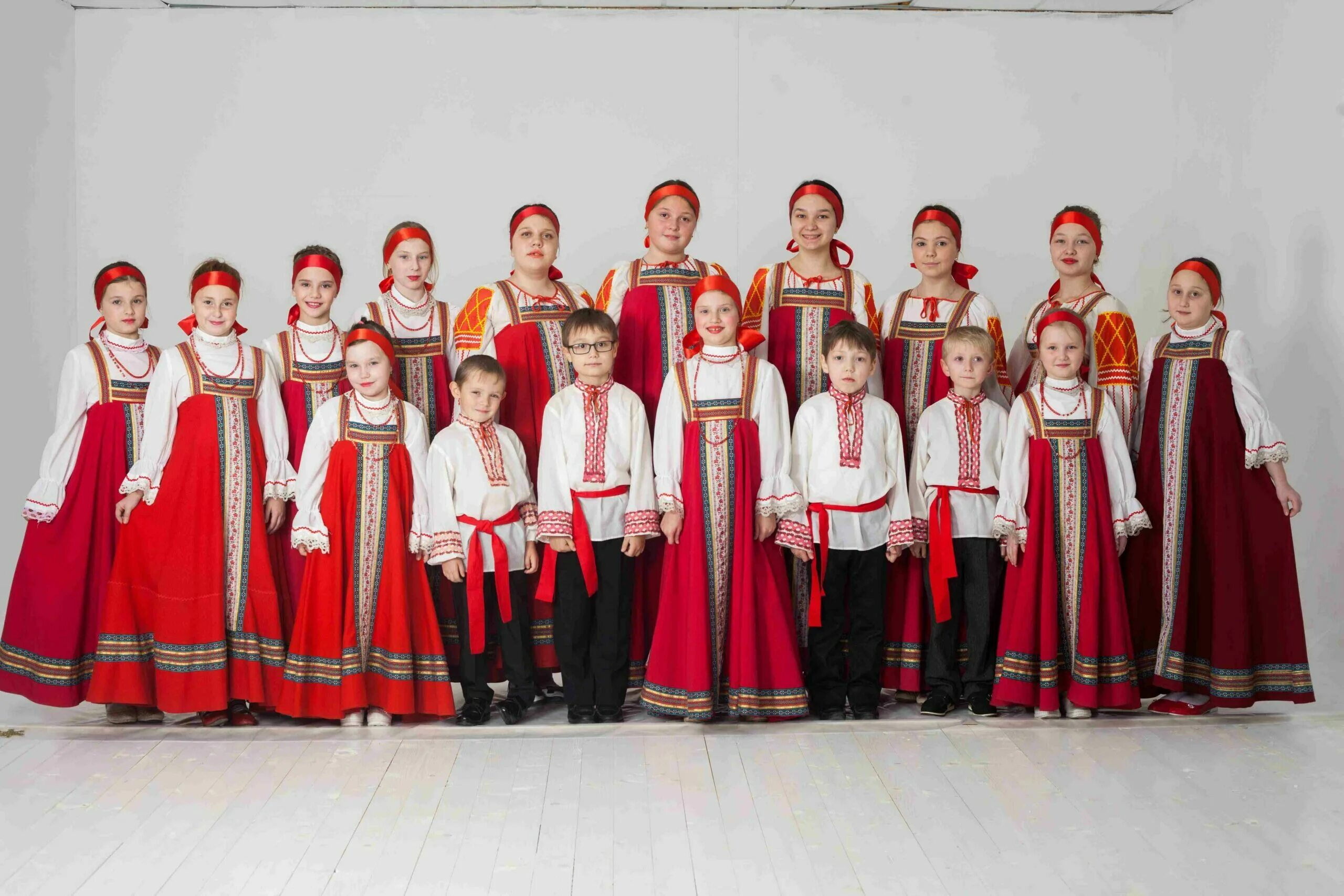 канаевка фольклорный ансамбль. фольклорный коллектив. ансамбль дебряночка брянск. фольклорный ансамбль горенка костромская область. фольклорный ансамбль коллектив.