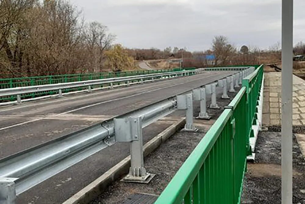 Ремонт мостов на автомобильных дорогах. Мост Липецкая область. Дерновский мост Липецкая область. Водоотвод на Мостах. Строительство автомобильного моста.