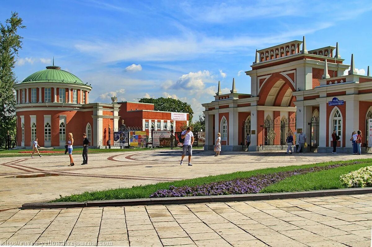 Музей царицыно метро. Станция метро Царицыно. Парк Царицыно метро. Орехово парк Царицыно. Метро Царицыно парк Царицыно.