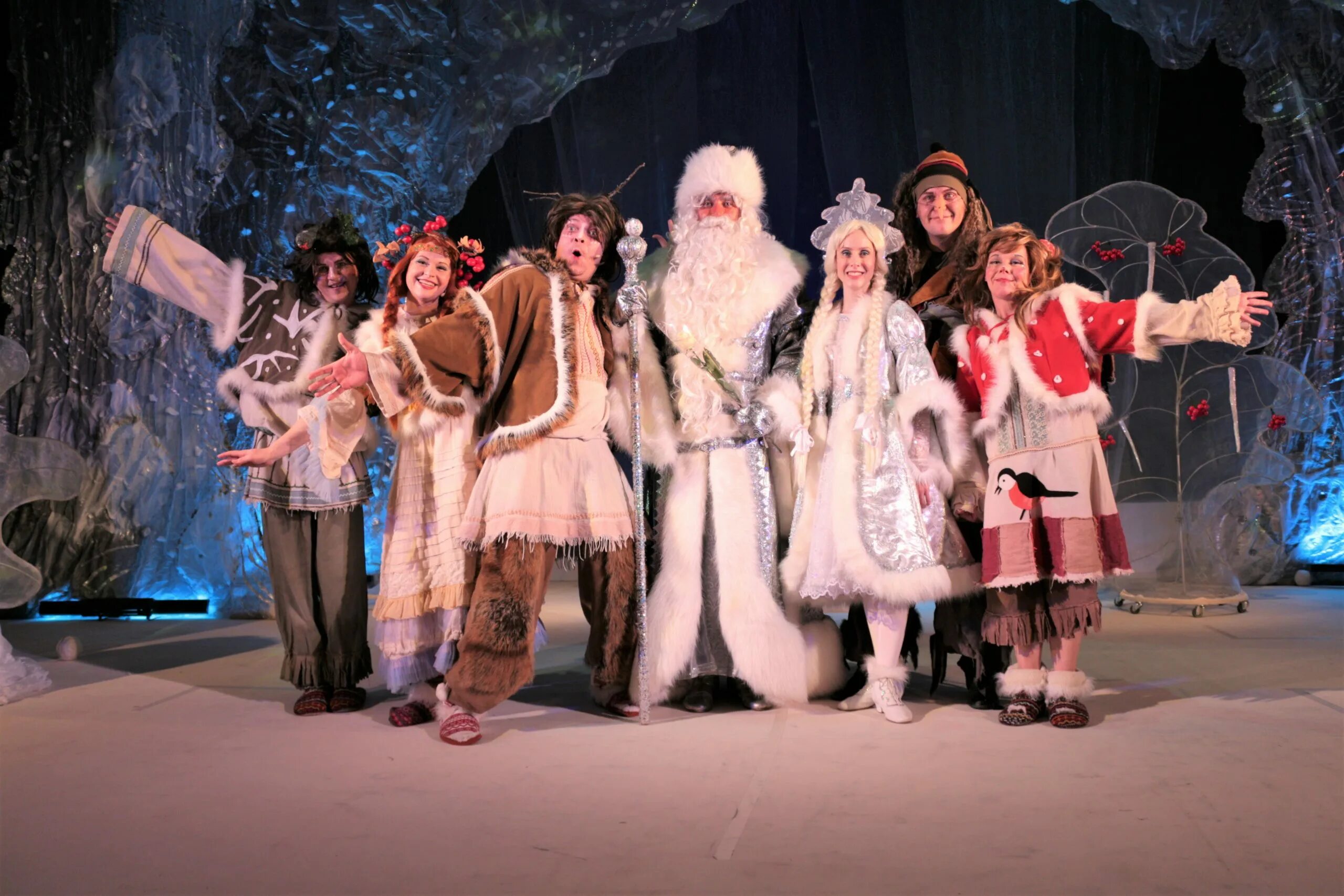 Спектакль день рождения снегурочки. Мюзиклы на новогодние праздники. Снегурочка тюз. Самохина ольга тюз саратов. Архипова снегурочка театр.