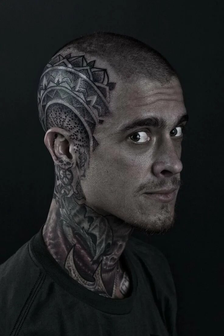 тату на лице. тату на голове мужские. тату на голове мужские славянские. тату на голове. тату на виске мужские.