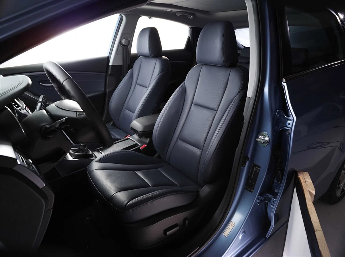 Передние сиденья хендай ай30 купе. Hyundai 30 сиденья. Сиденья от hyundai i40 с электроприводом. Хендай ай 30 сиденья. Чехлы hyundai i30.