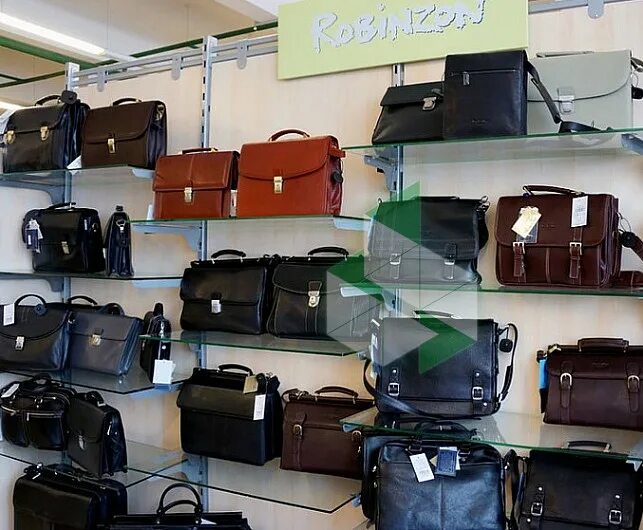 Сумки робинзон каталог. Сумка robinson дорожная на колёсах. Сумки робинзон каталог. Робинзон сумки. Робинзон сумки киплинг.