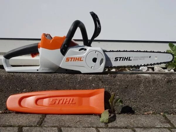 Stihl MSE 140 C-BQ. Штиль аккумуляторная пила 140. Цепная пила still аккумуляторная. Аккумуляторная цепная пила штиль.