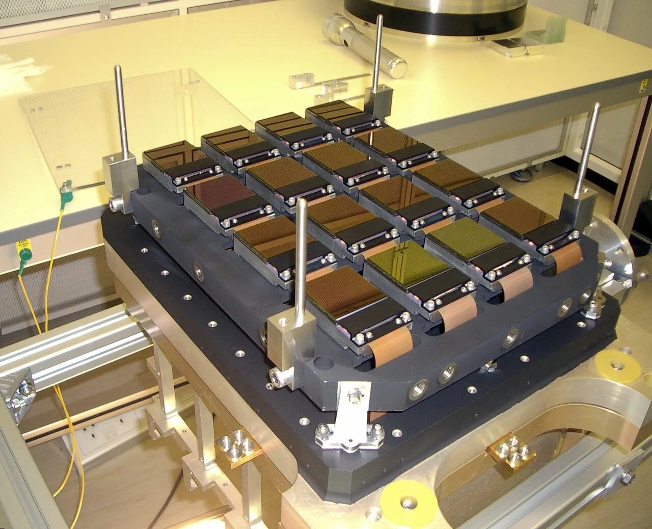 Bounded array. Arrays машина. photodetector crystall. flexible planar detector turkey. earth detector in tank.