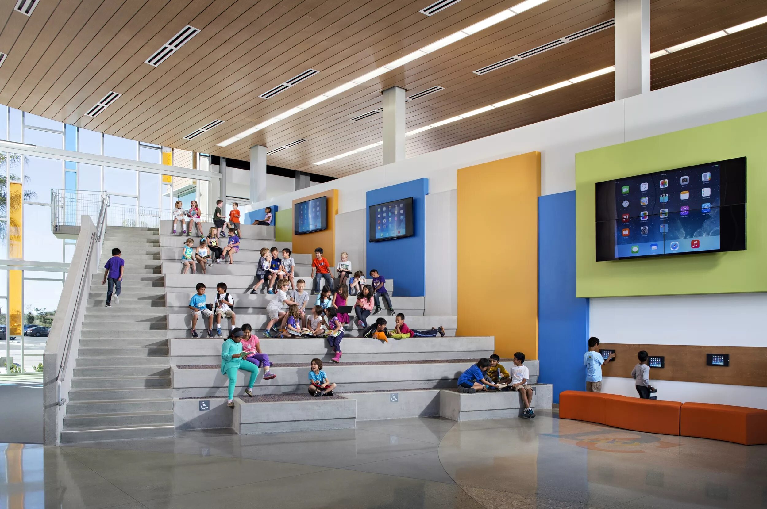 School o7. Design 39 Campus, Повэй (Poway), Калифорния, США, год постройки – 2014. Современная школа. Современная школа внутри. Красивая школа внутри.