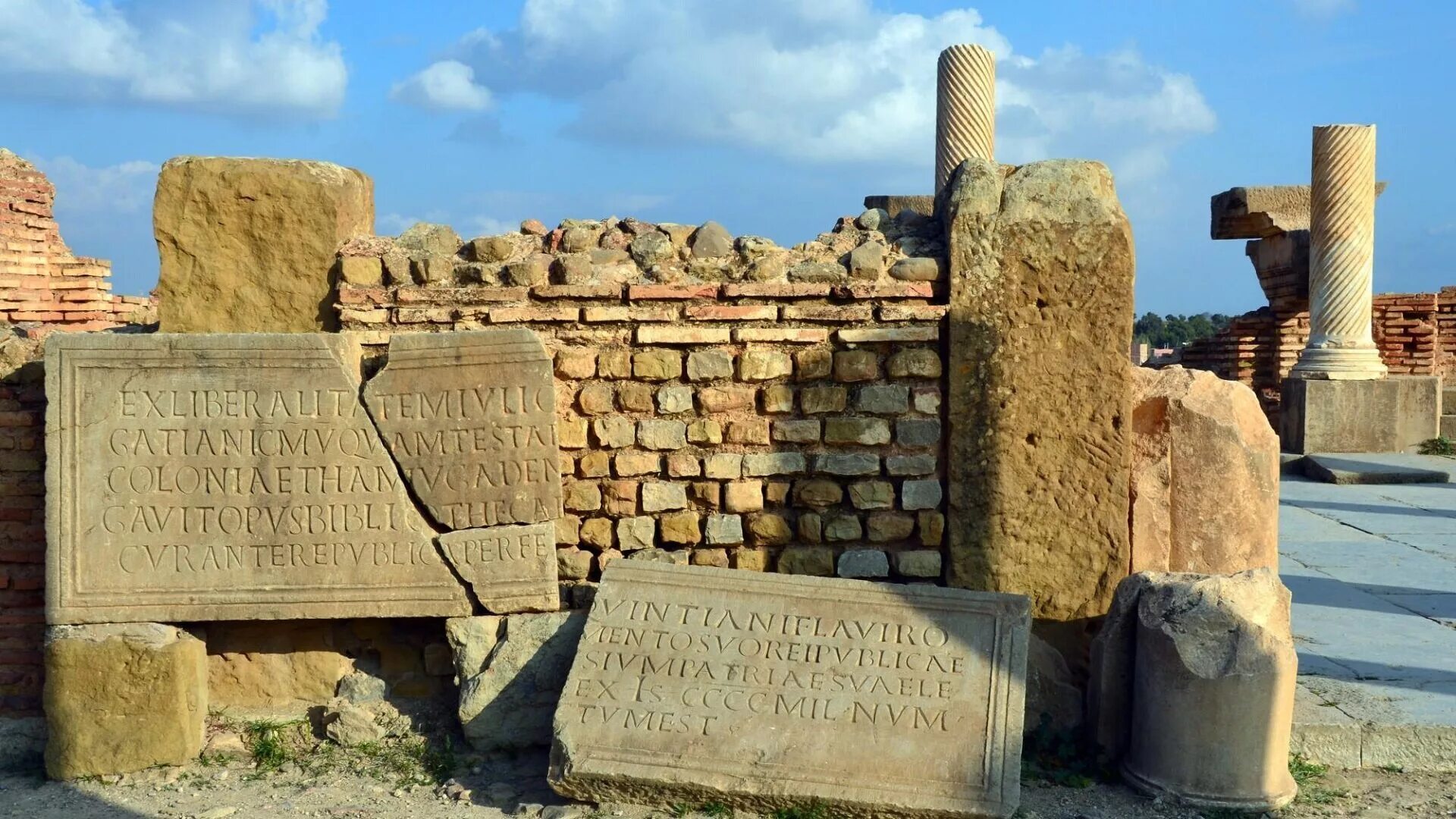 Тимгад алжир. Великие древние города. Мечеть дженне в африке. Сельчук). Великий новгород древний детинец.