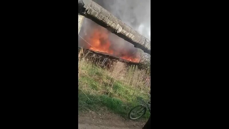 Пожар в Сарапуле. Пожал на Ленина Сарапул. Пожар в Сарапуле вчера. Февраля пожар в Ленино Крым. Ленин сгорел