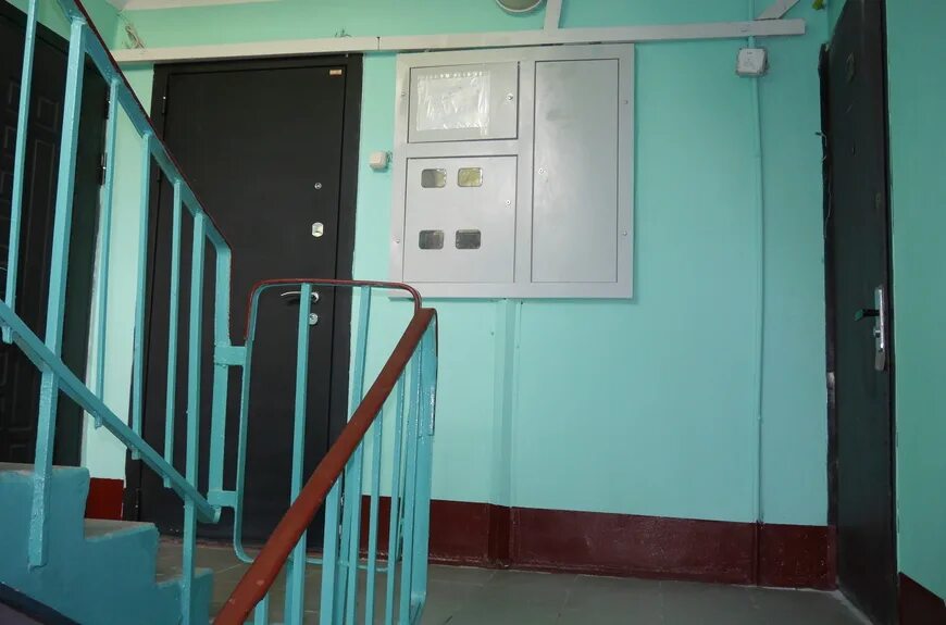 Мини-отель «подъезд №2». Подъезд с улицы. Подъезд. Подъезд и 2 кв. Подъезд.