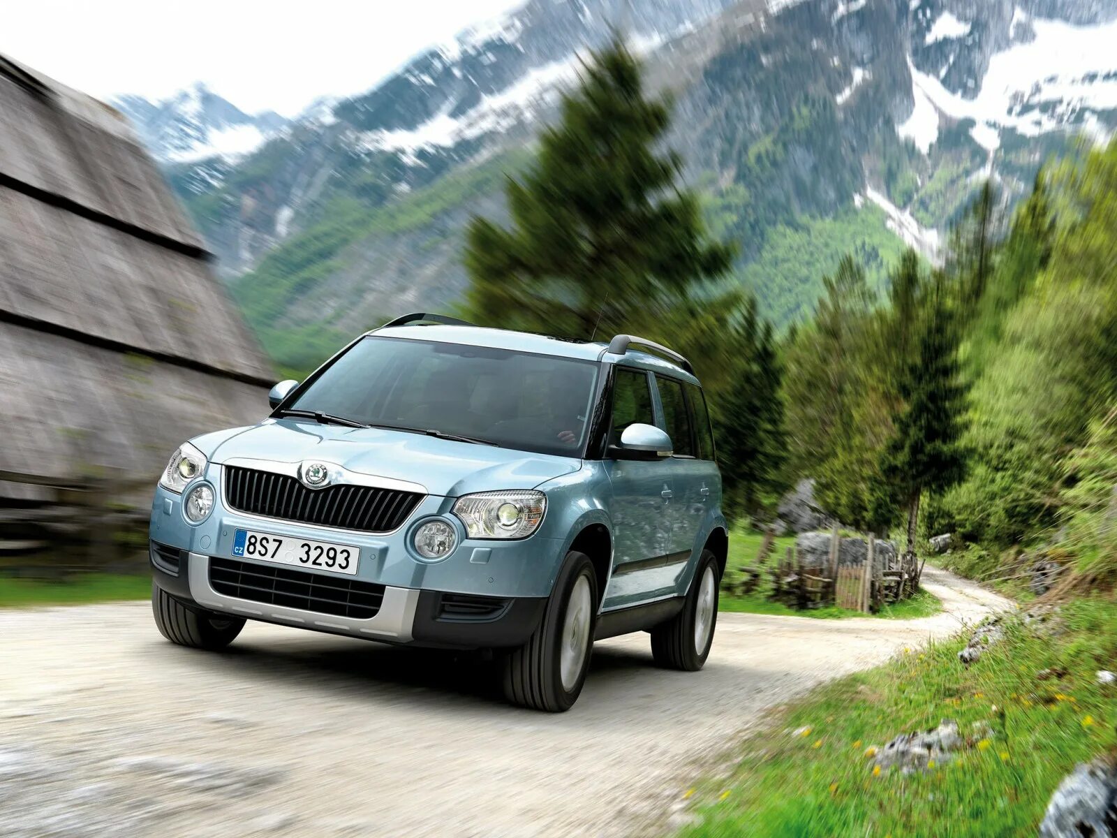 Шкода машина страна. Шкода Йети. Skoda Yeti 2009. Shkoda Yeti 4x4 1.8. Skoda 4x4 2009.