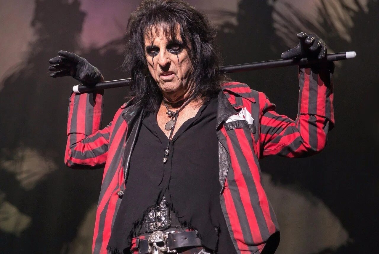 Элис купер лучшее. Alice cooper. элис купер группа. элис купер 2001. alice cooper в молодости.