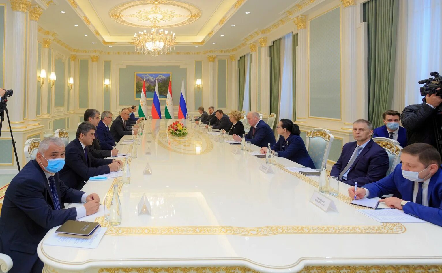 Высшее собрание Таджикистана. Официальная встреча президентов. Матвиенко в Душанбе.