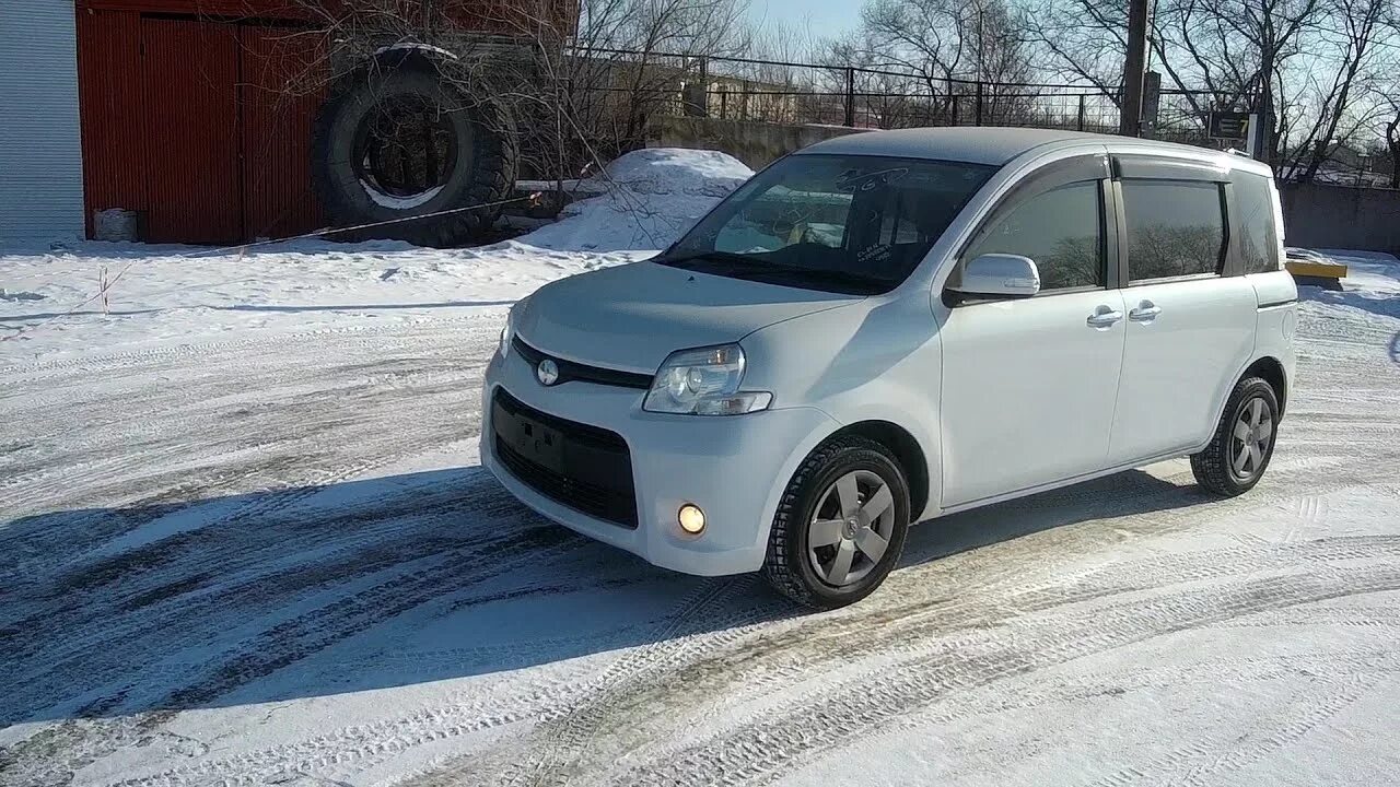 Купить сиента владивосток. Тойота Сиента 2017. Toyota Sienta 2015 Green. Сиента 2007. Тойота Сиента Владивосток.