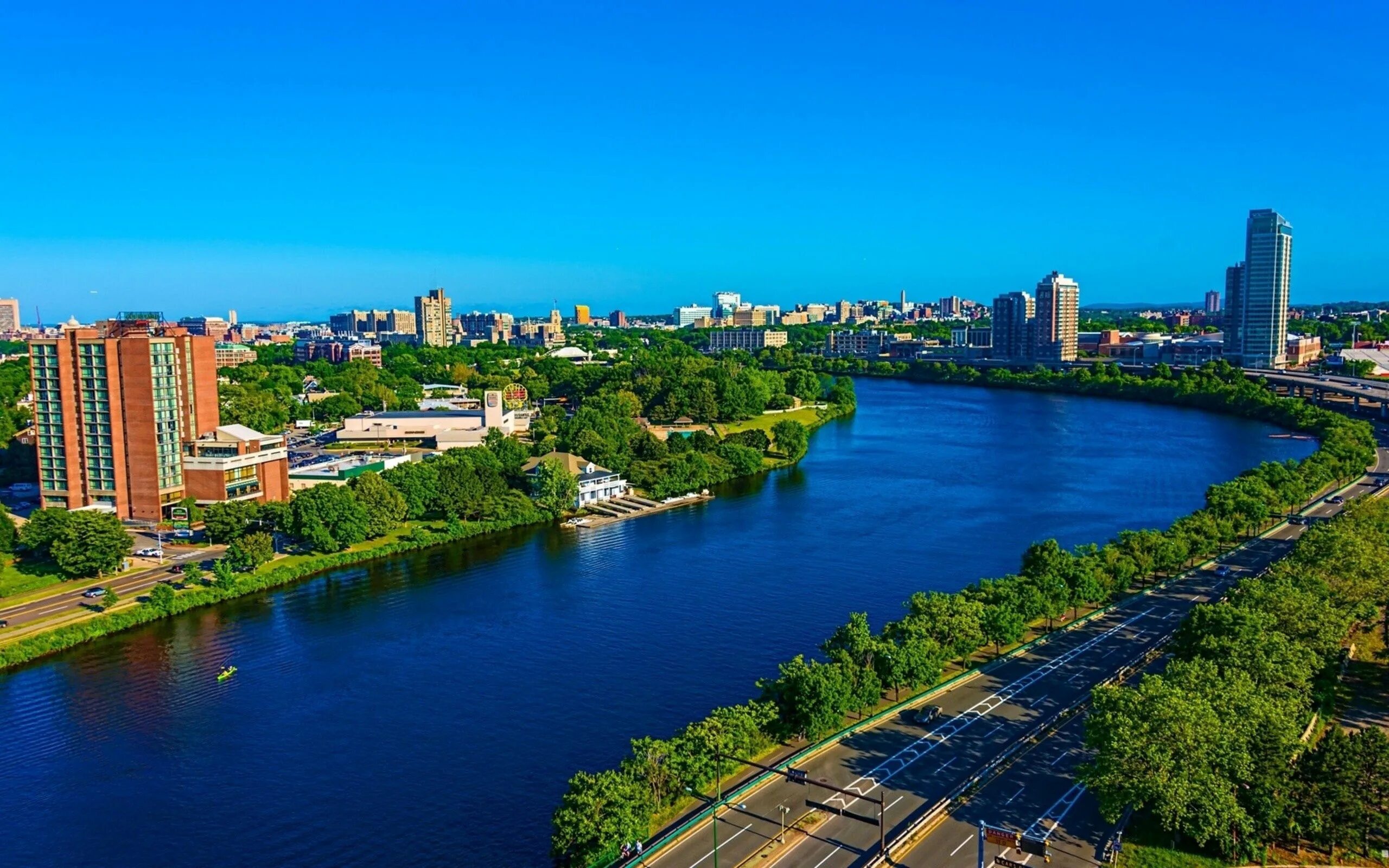 Города рядом с рекой