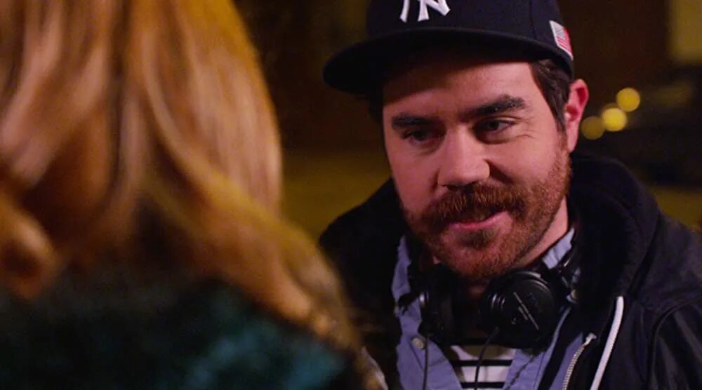 Телевизор bang olufsen beovision. Кыванч татлытуг курт сеит. Даниэль томпсон. Дэн хармон сообщество. Реклама интернета и тв.